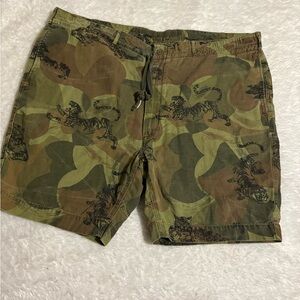 POLO RALPH LAUREN Men's
Vintage 48B Green Camo All Over
Tiger Print Shorts RARE